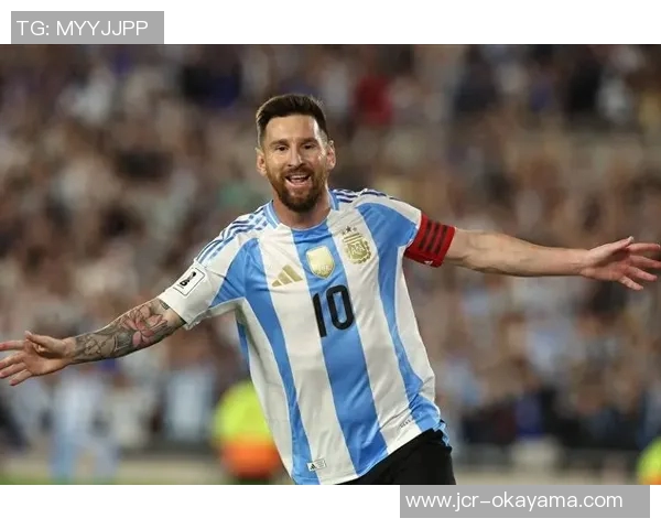 帅气足球明星转型教练之路揭秘：从绿茵场到战术板的华丽蜕变